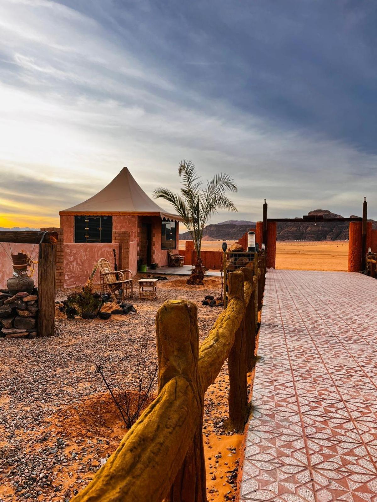 Waseem Luxury Camp Wadi Rum Exterior foto